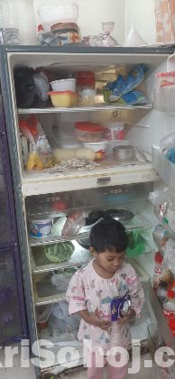 SHARP Refrigerator/ শার্প ফ্রিজ বিক্রয় হইবে